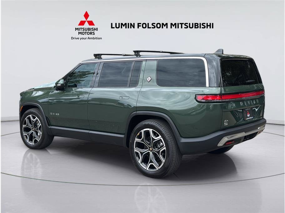 2025 Rivian R1S Adventure