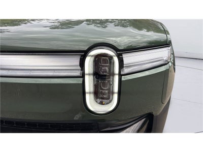 2025 Rivian R1S Adventure