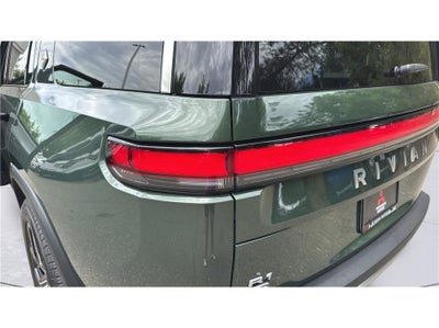2025 Rivian R1S Adventure