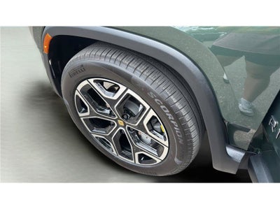 2025 Rivian R1S Adventure
