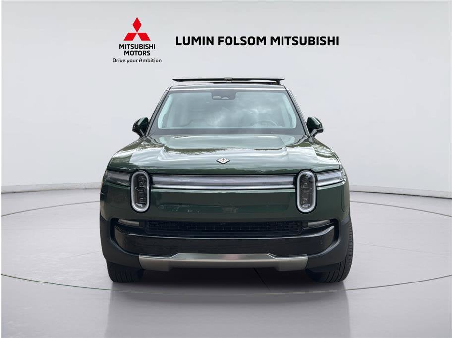2025 Rivian R1S Adventure