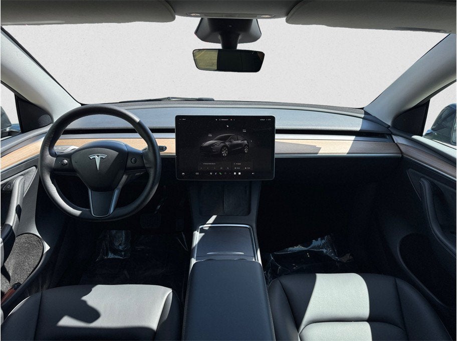 2023 Tesla Model Y Long Range Sport Utility 4D