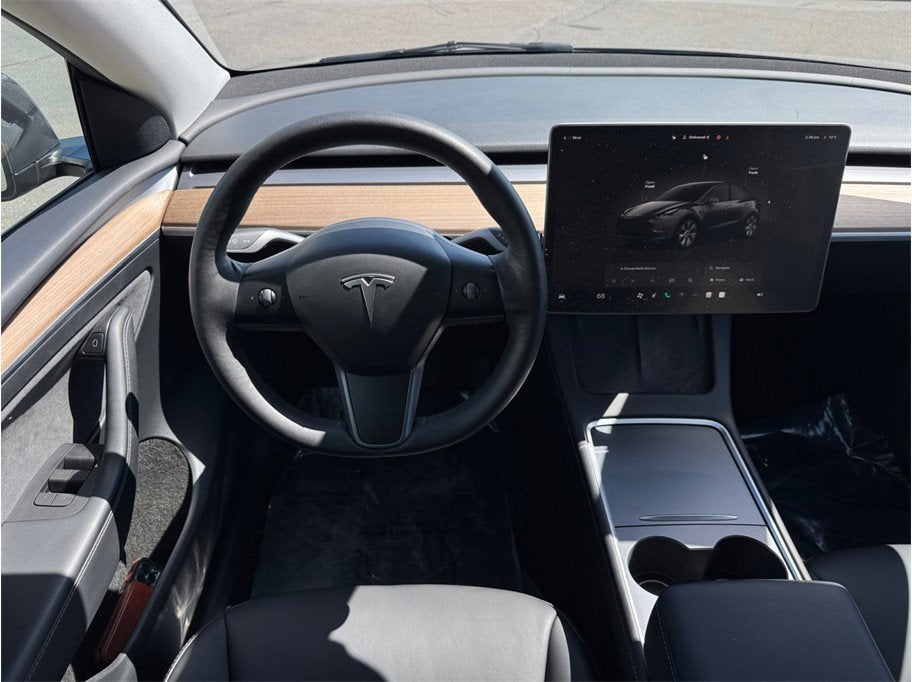 2023 Tesla Model Y Long Range Sport Utility 4D