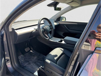 2023 Tesla Model Y Long Range Sport Utility 4D