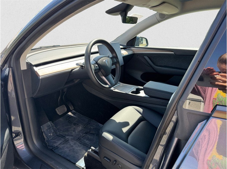 2023 Tesla Model Y Long Range Sport Utility 4D