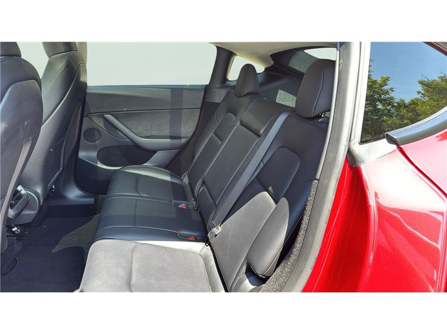 2024 Tesla Model Y Performance