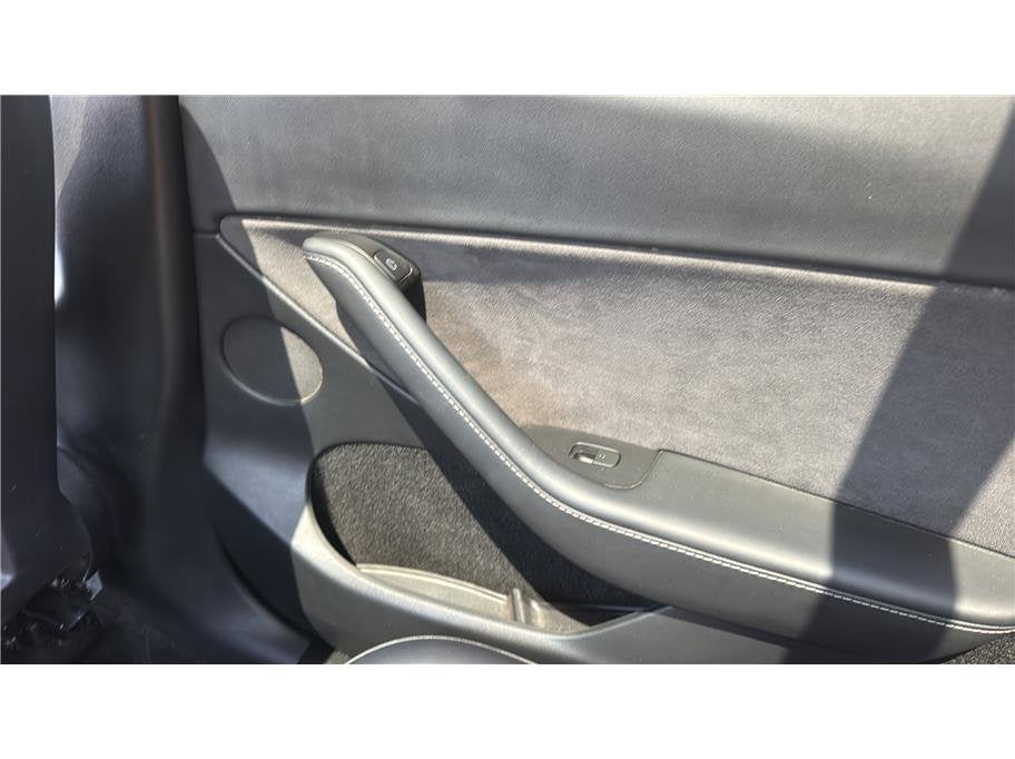 2024 Tesla Model Y Performance