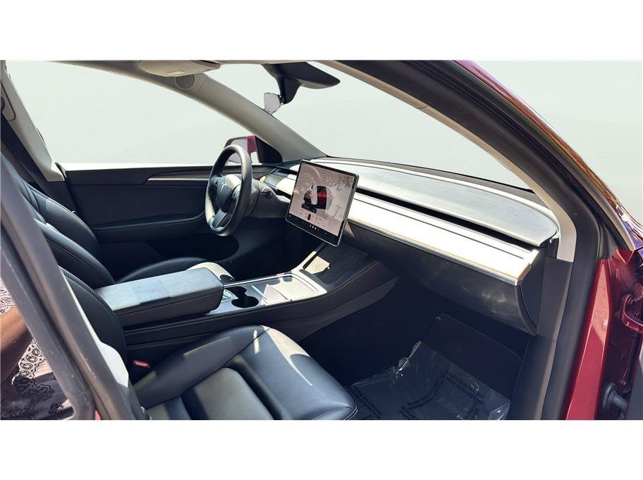 2024 Tesla Model Y Performance