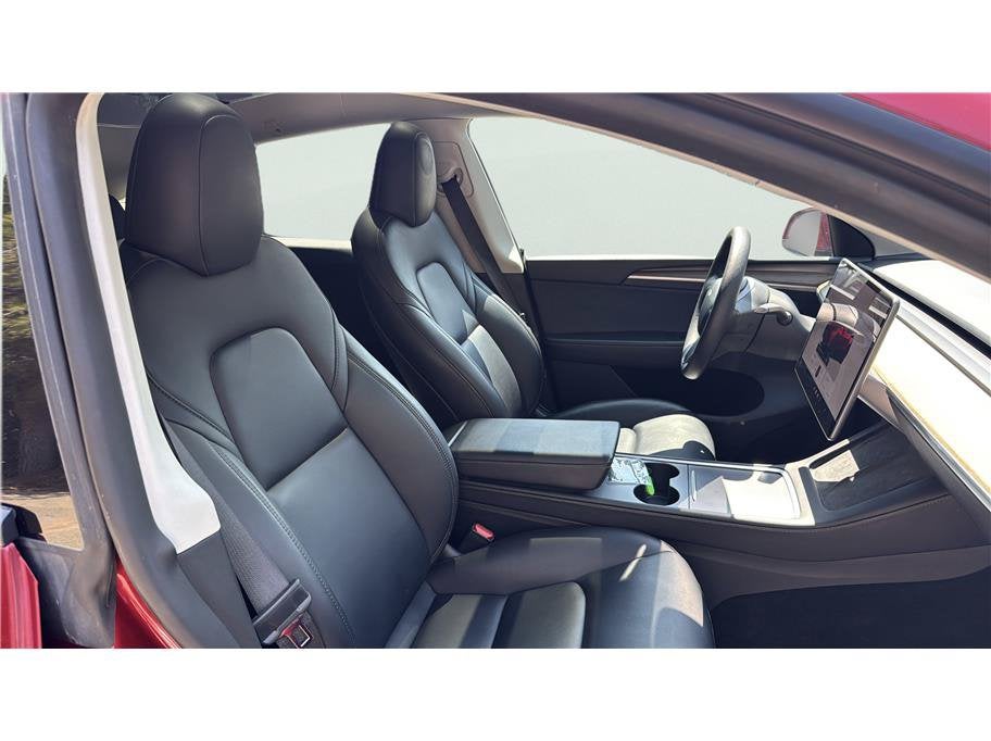 2024 Tesla Model Y Performance