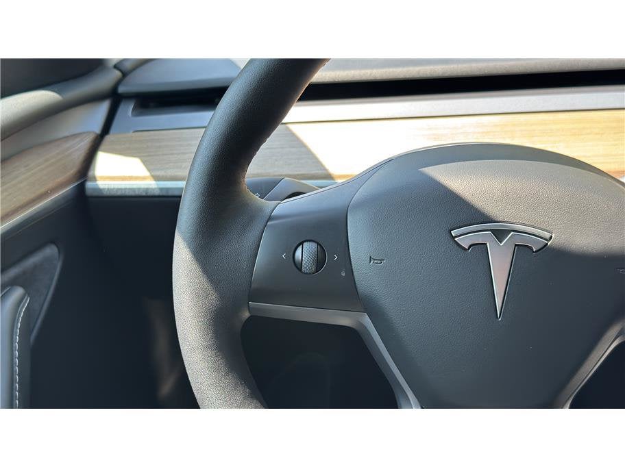 2024 Tesla Model Y Performance
