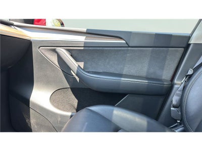 2024 Tesla Model Y Performance
