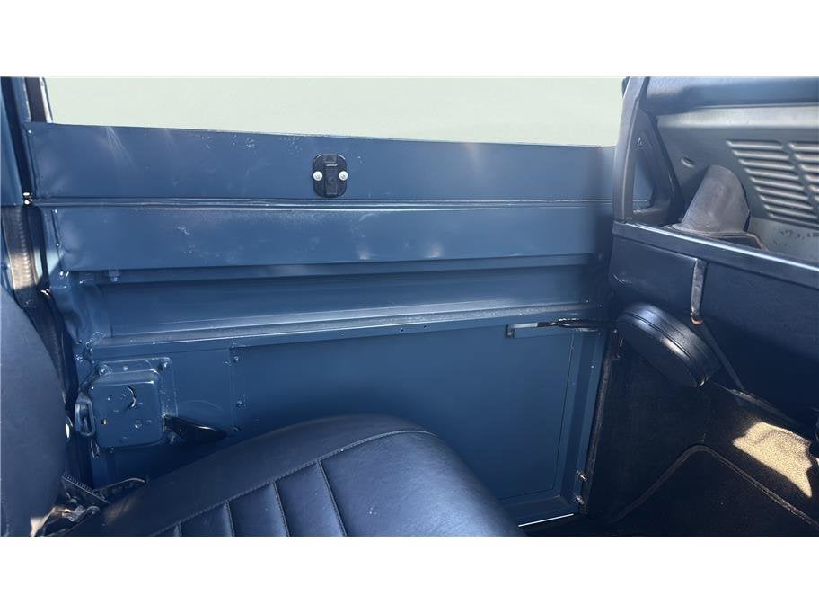 1991 Land Rover Defender 90 Base
