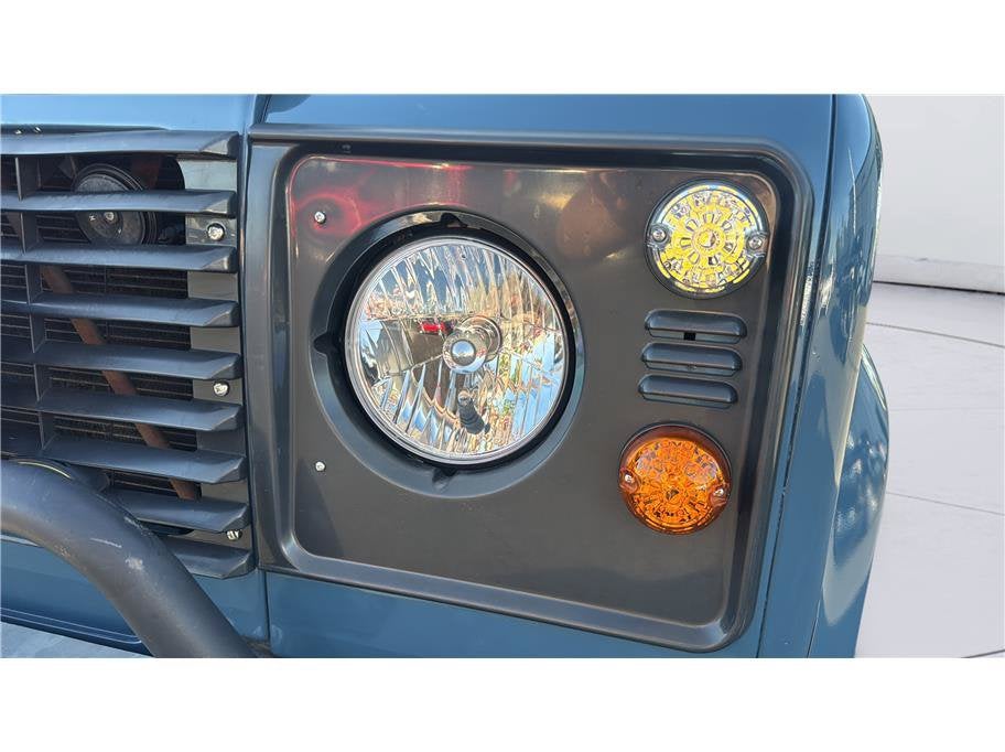 1991 Land Rover Defender 90 Base