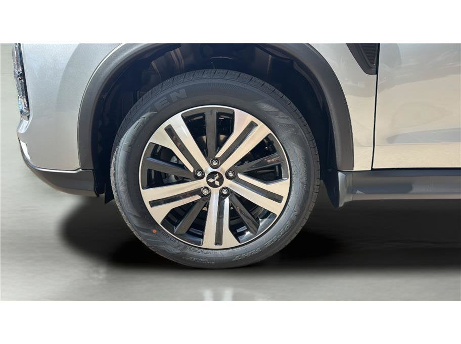 2027 Mitsubishi Outlander Sport ES Sport Utility 4D