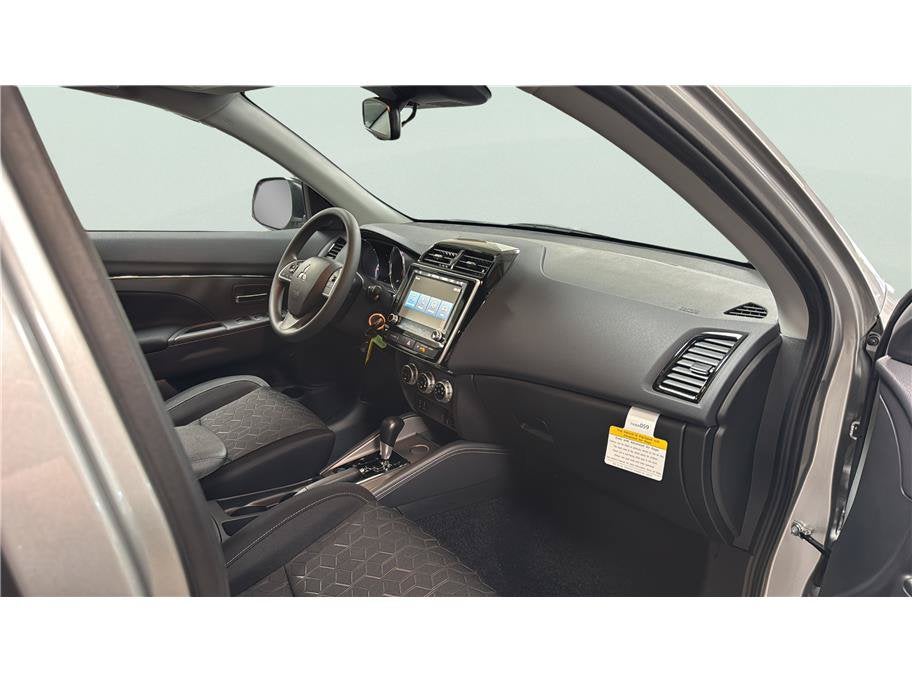 2027 Mitsubishi Outlander Sport ES Sport Utility 4D