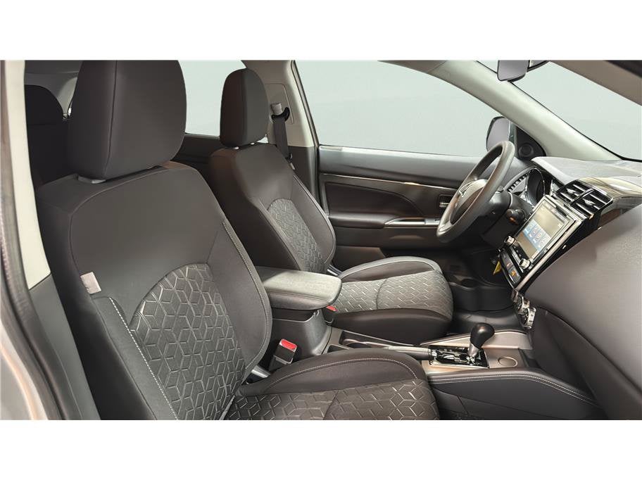 2027 Mitsubishi Outlander Sport ES Sport Utility 4D