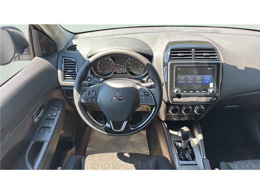2026 Mitsubishi Outlander Sport LE Sport Utility 4D