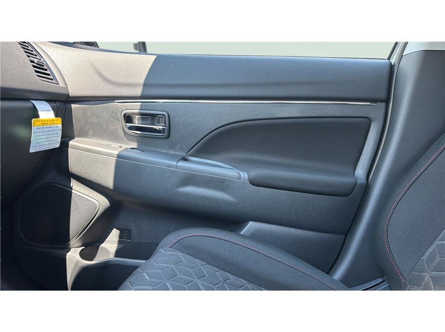2026 Mitsubishi Outlander Sport LE Sport Utility 4D