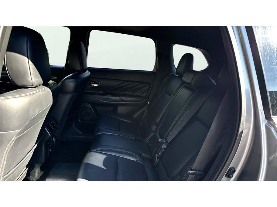 2020 Mitsubishi Outlander PHEV SEL Sport Utility 4D