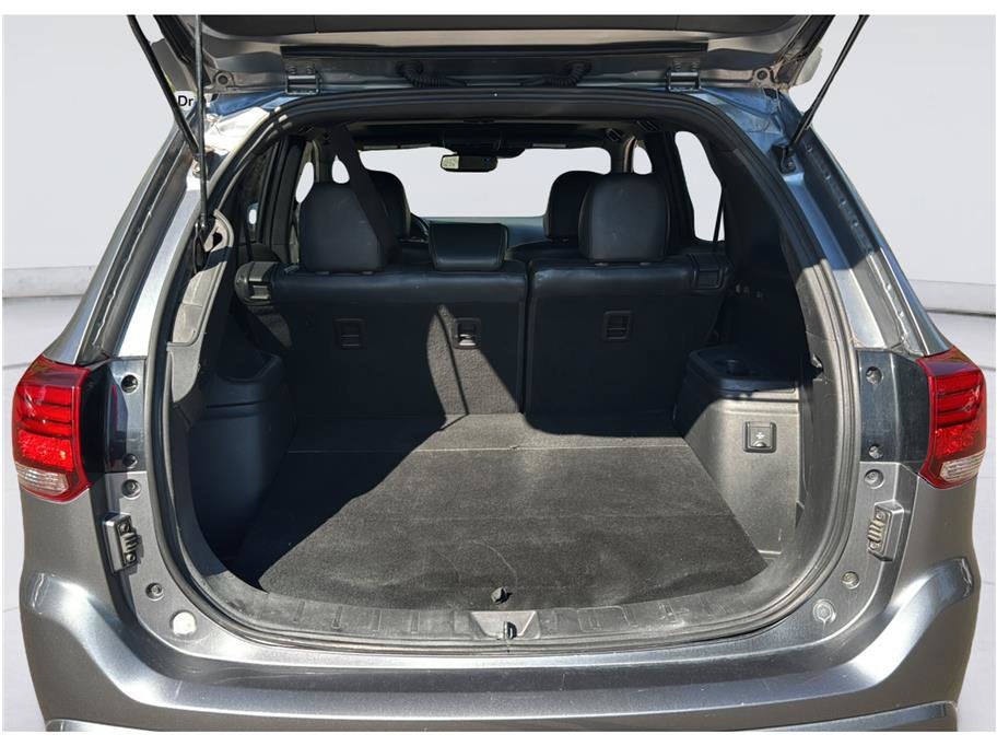 2020 Mitsubishi Outlander PHEV SEL Sport Utility 4D