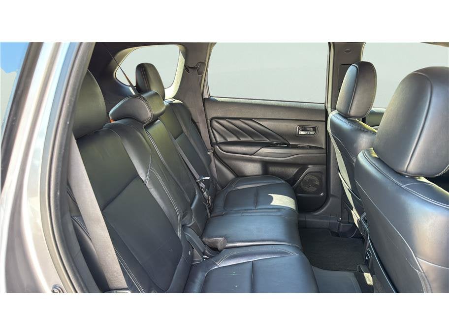 2020 Mitsubishi Outlander PHEV SEL Sport Utility 4D