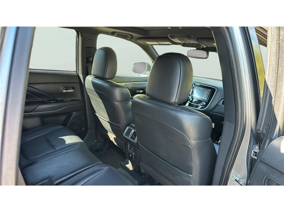 2020 Mitsubishi Outlander PHEV SEL Sport Utility 4D