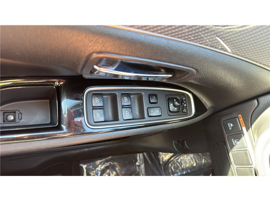 2020 Mitsubishi Outlander PHEV SEL Sport Utility 4D