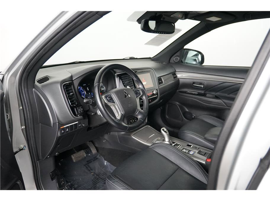 2022 Mitsubishi Outlander PHEV LE Sport Utility 4D