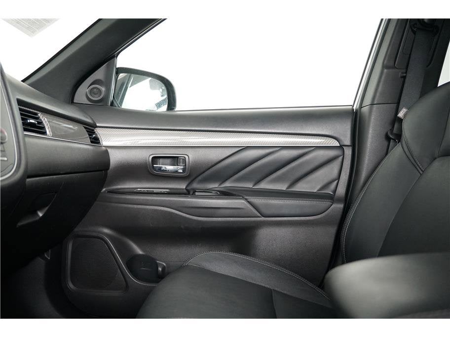 2022 Mitsubishi Outlander PHEV LE Sport Utility 4D