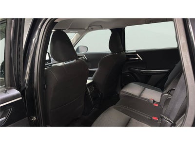 2025 Mitsubishi Outlander ES