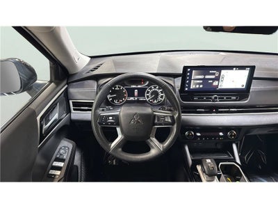 2025 Mitsubishi Outlander ES