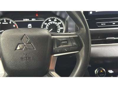 2025 Mitsubishi Outlander ES