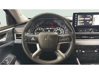 2025 Mitsubishi Outlander ES