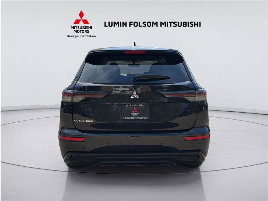 2025 Mitsubishi Outlander ES