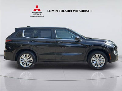 2025 Mitsubishi Outlander ES