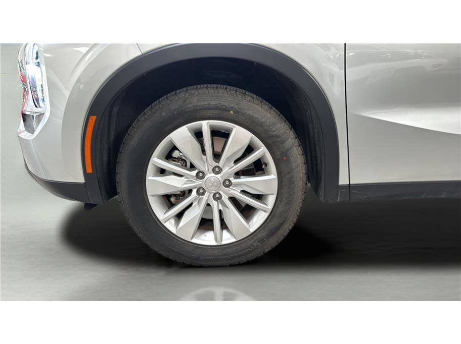 2025 Mitsubishi Outlander ES