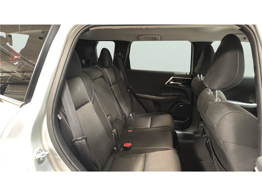 2025 Mitsubishi Outlander ES