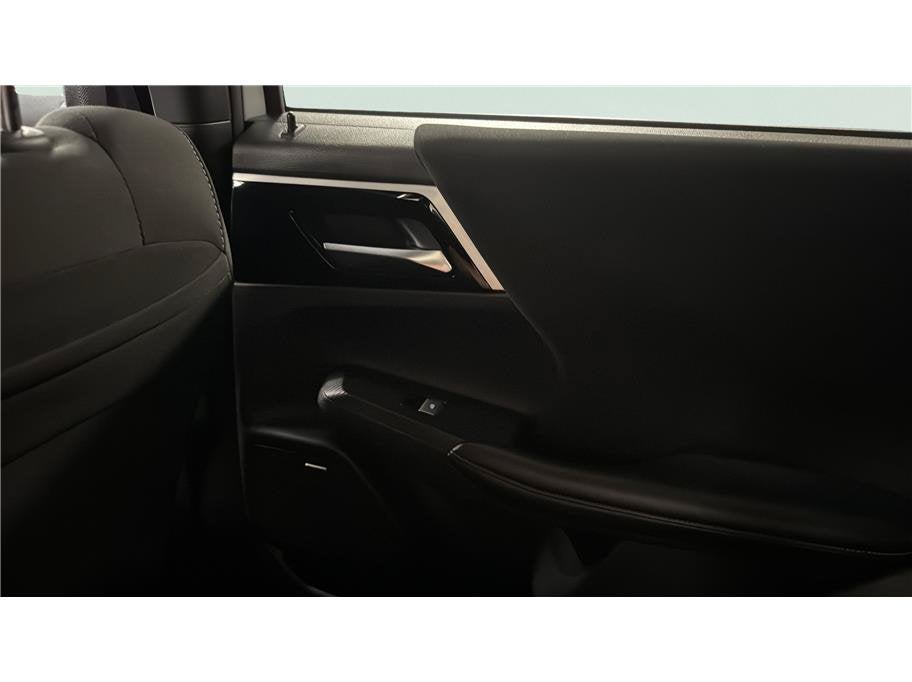 2025 Mitsubishi Outlander ES