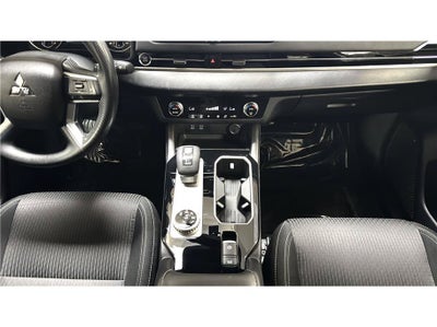 2025 Mitsubishi Outlander ES