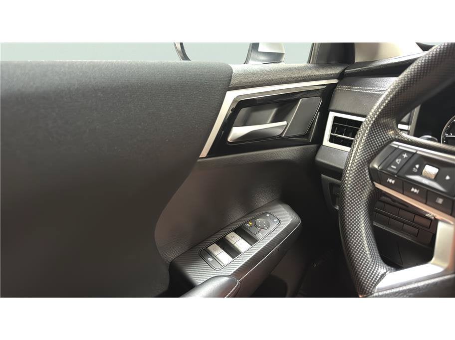 2025 Mitsubishi Outlander ES