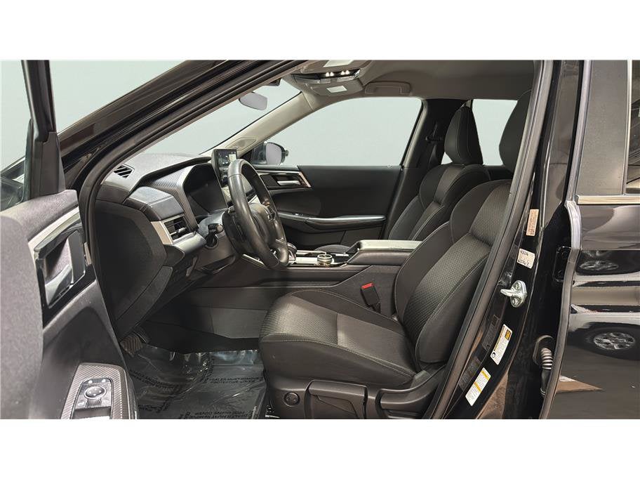 2025 Mitsubishi Outlander ES