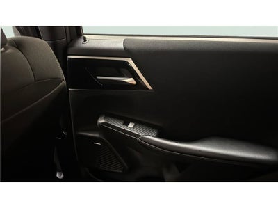 2025 Mitsubishi Outlander ES