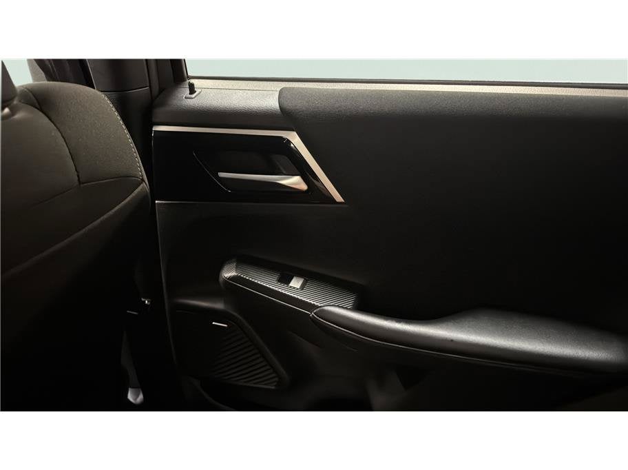 2025 Mitsubishi Outlander ES