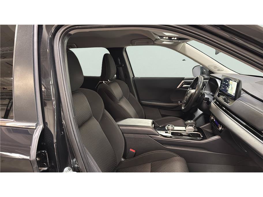 2025 Mitsubishi Outlander ES
