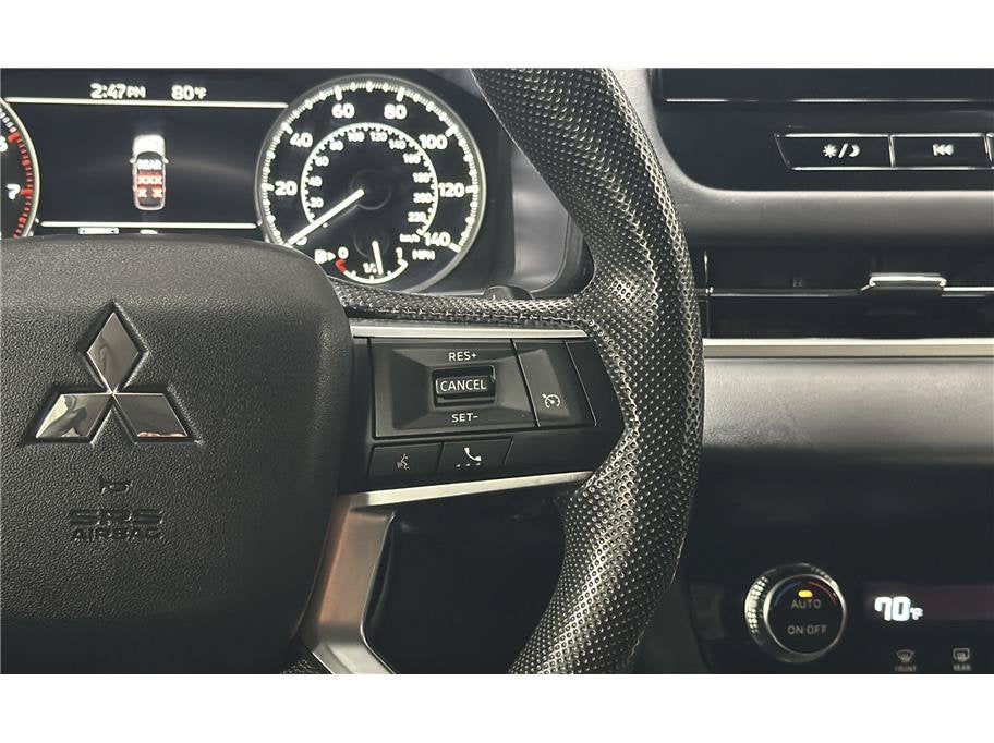 2025 Mitsubishi Outlander ES