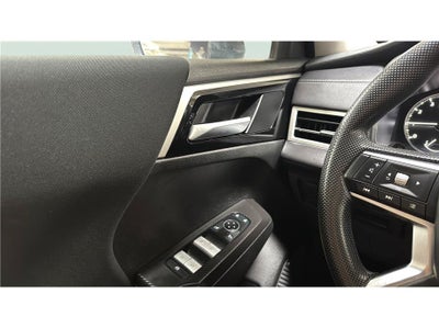 2025 Mitsubishi Outlander ES