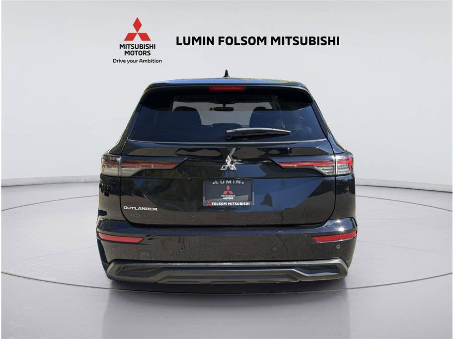 2025 Mitsubishi Outlander ES