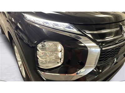 2025 Mitsubishi Outlander ES
