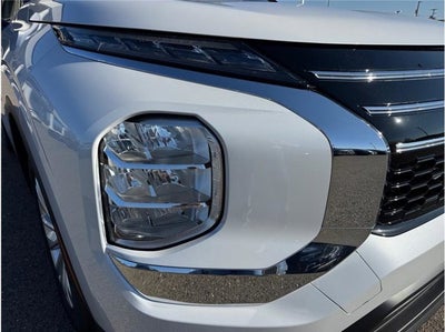 2026 Mitsubishi Outlander ES