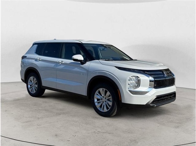 2026 Mitsubishi Outlander ES